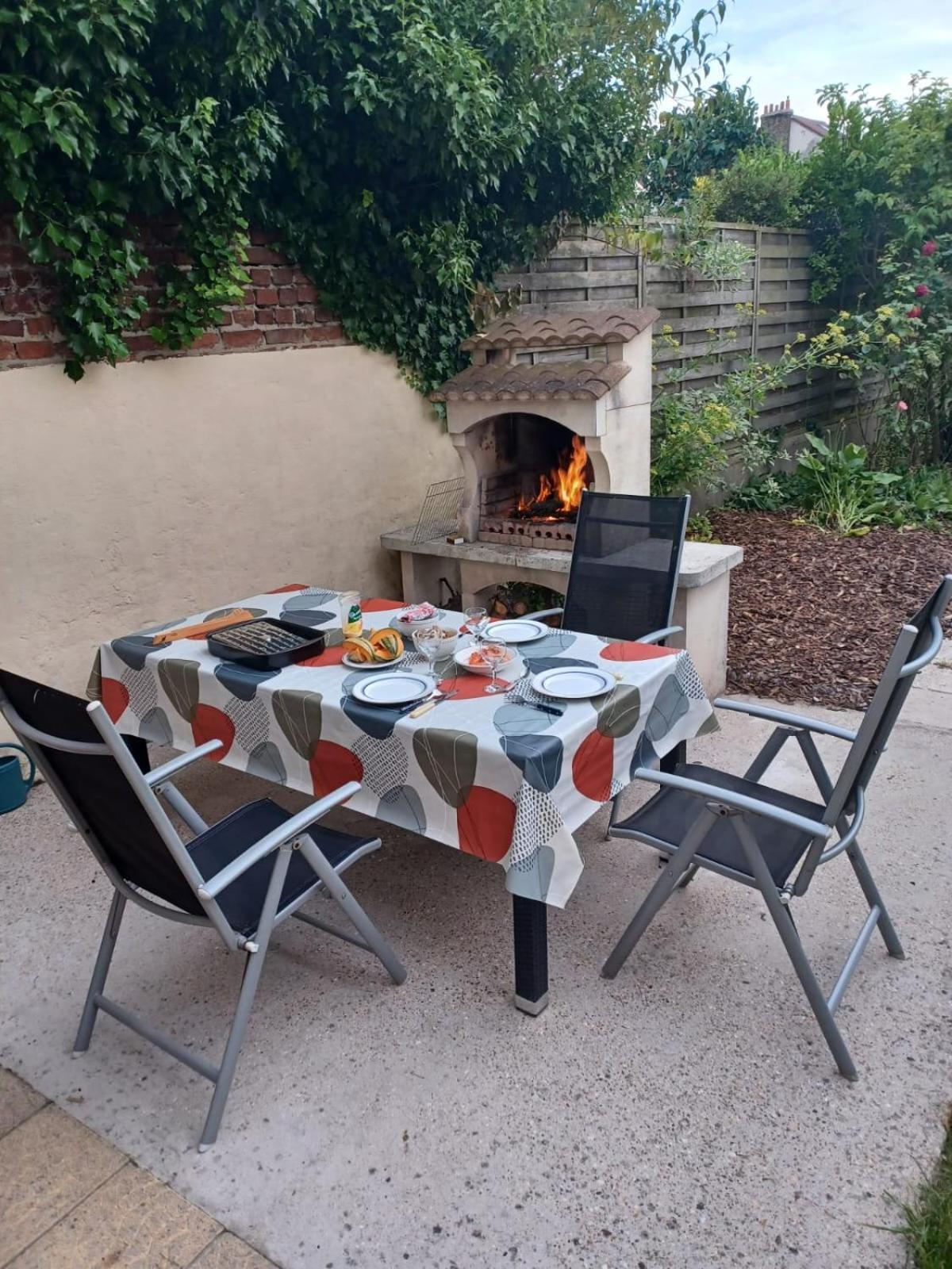 Nice House, Garden And Bbq 3Km From The Beach / Jolie Maison, Jardin Et Bbq A 3 Km De La Plage Coudekerque-Branche Экстерьер фото
